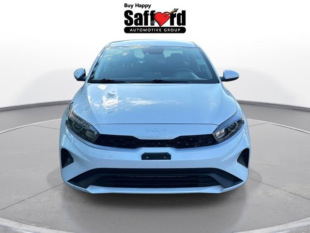 Used 2023 White Kia LXS image 5