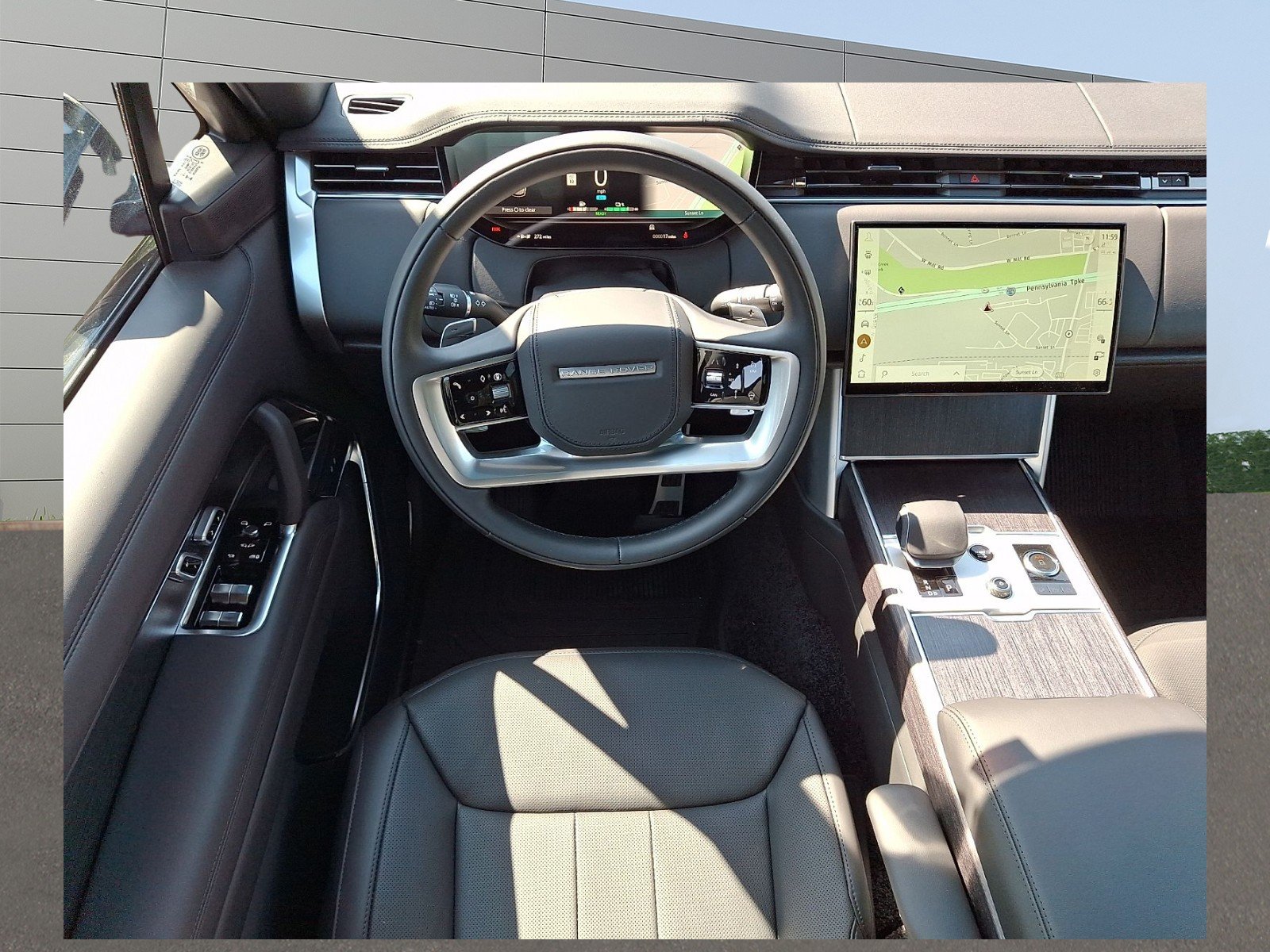 New 2027 Santorini Black Land Rover SE image 7