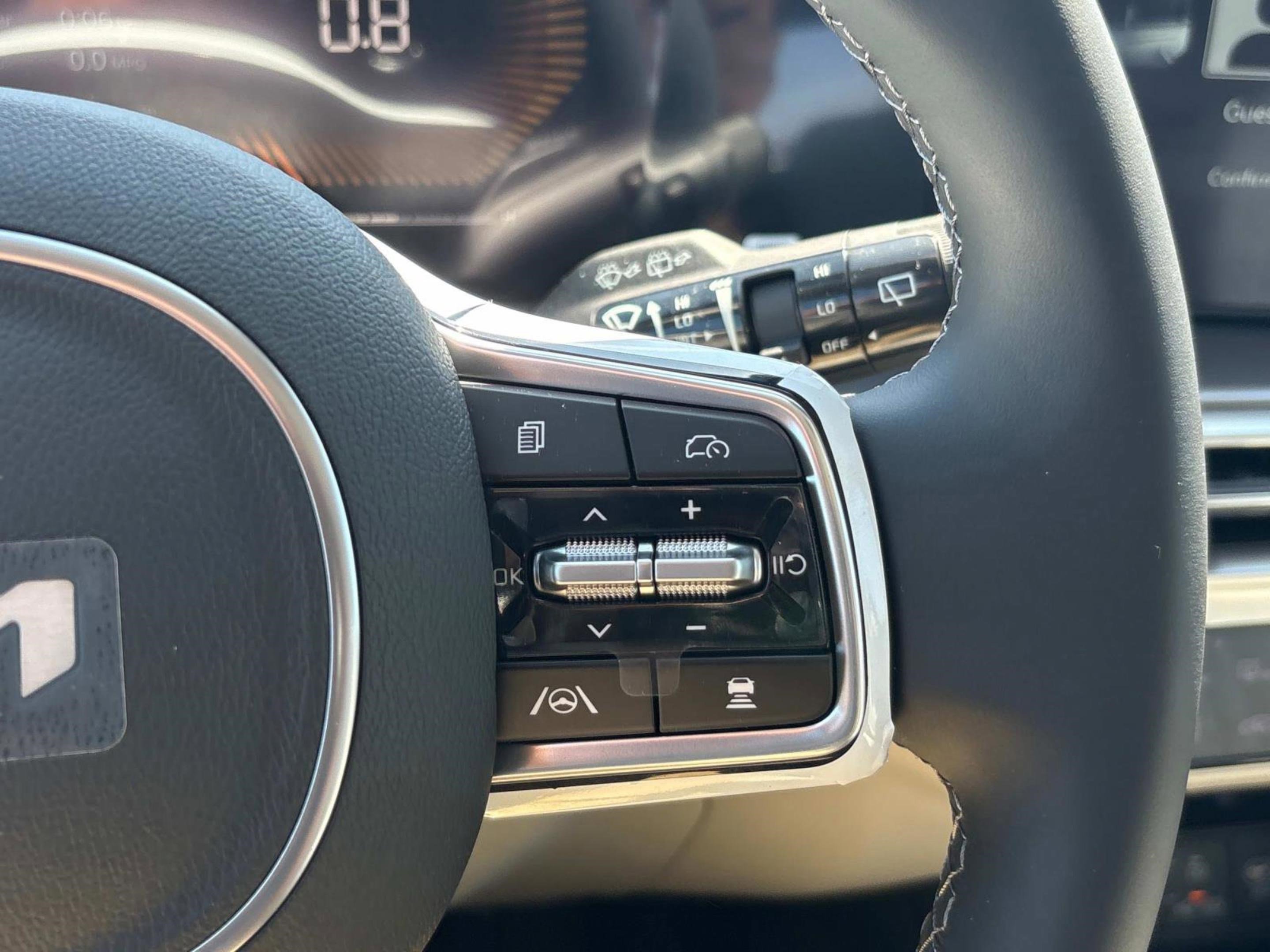2025 Kia Sorento S - Photo 26