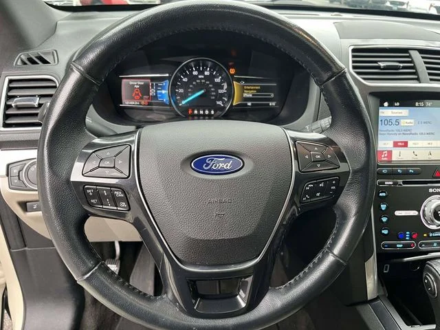 Used 2018 Platinum Dune Metallic Ford Limited image 23