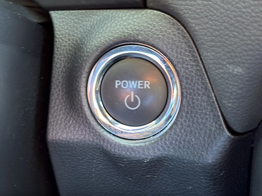 Used 2025 White Toyota XLE image 30