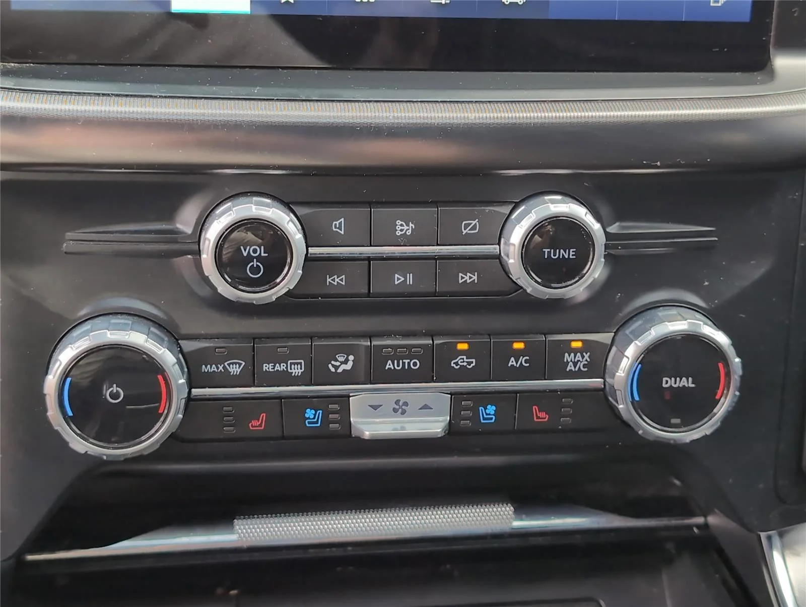 Used 2023 Carbonized Gray Ford Platinum image 21