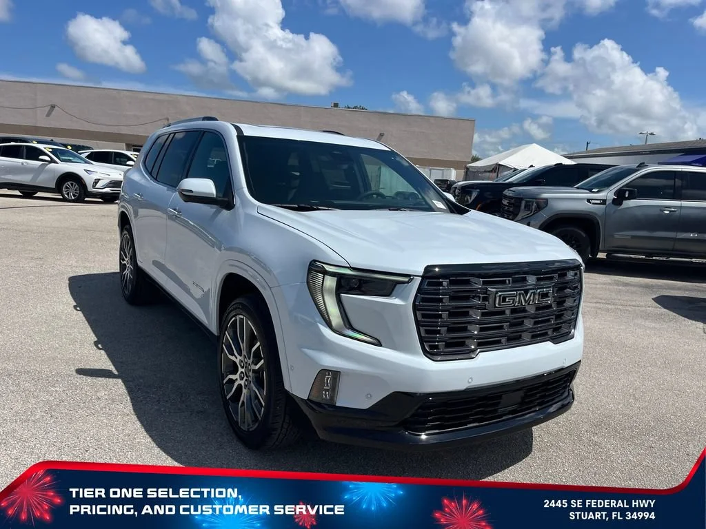 New 2026 Glacier White Tricoat GMC Denali Ultimate image 3