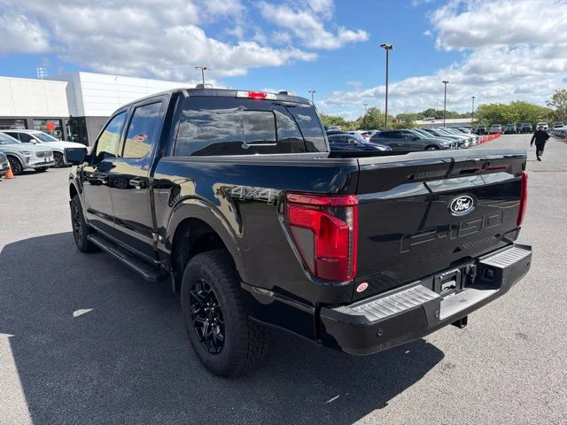 New 2026 Agate Black Metallic Ford XLT image 5