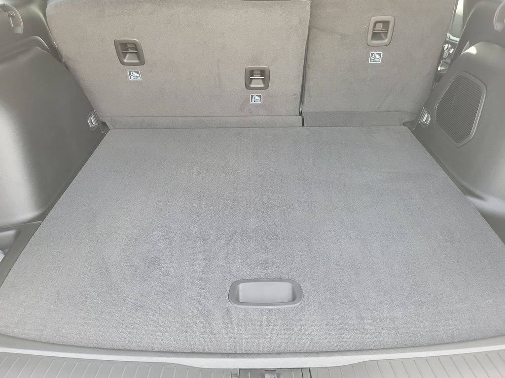 New 2026 Baltic Gray Metallic Clear-Coat Exterior Paint Jeep Limited image 8