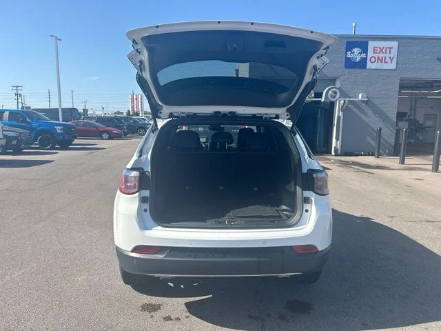 Used 2023 White Jeep Limited image 24