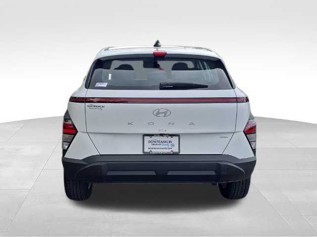 New 2026 White Hyundai SE image 4