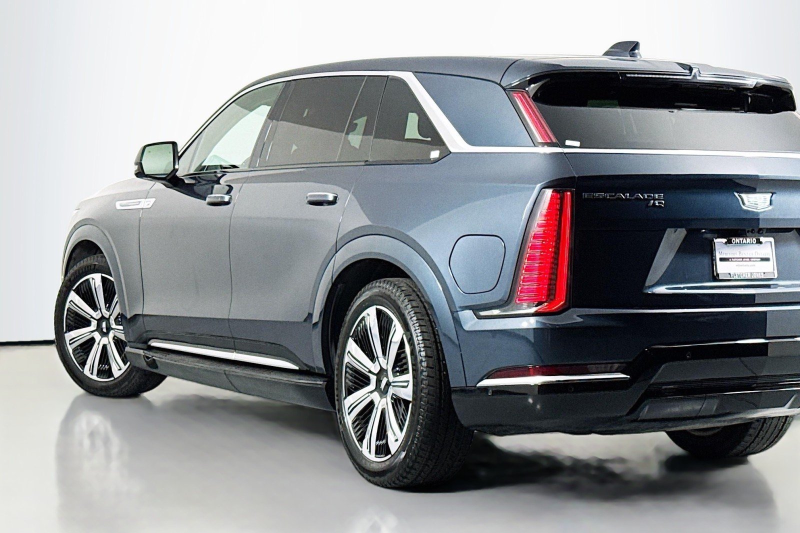 Used 2026 DEEP SPACE Cadillac Premium Luxury image 17