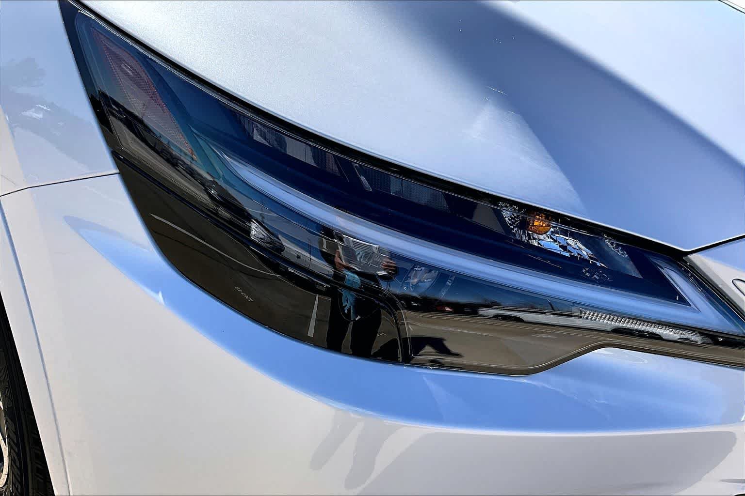 New 2026 Eminent White Pearl Lexus PREMIUM image 13