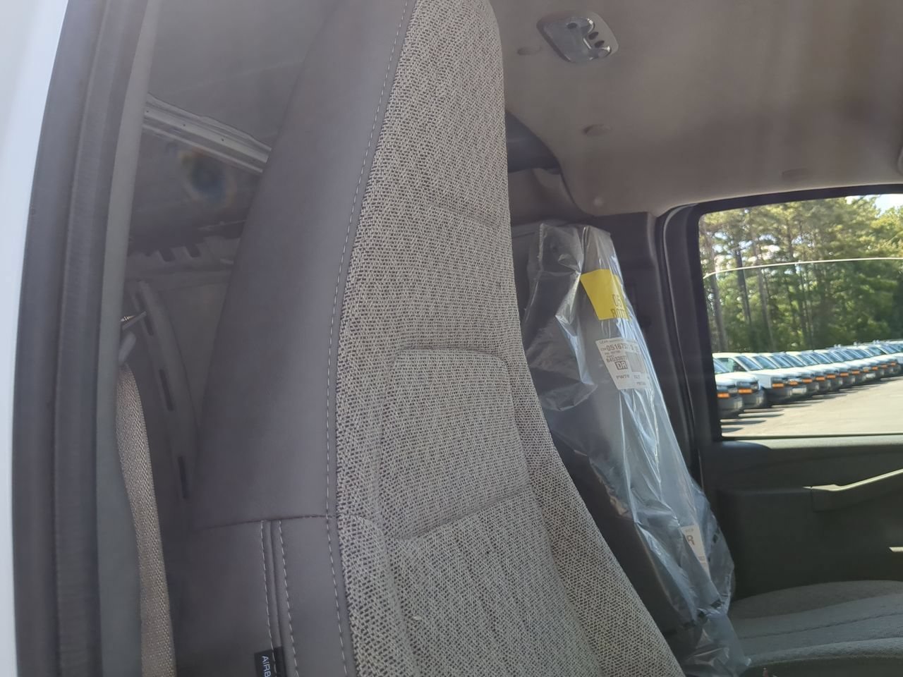 2026 Chevrolet Express Cargo Work Van - Photo 24