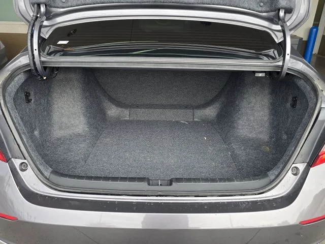 2021 Honda Accord LX - Photo 18