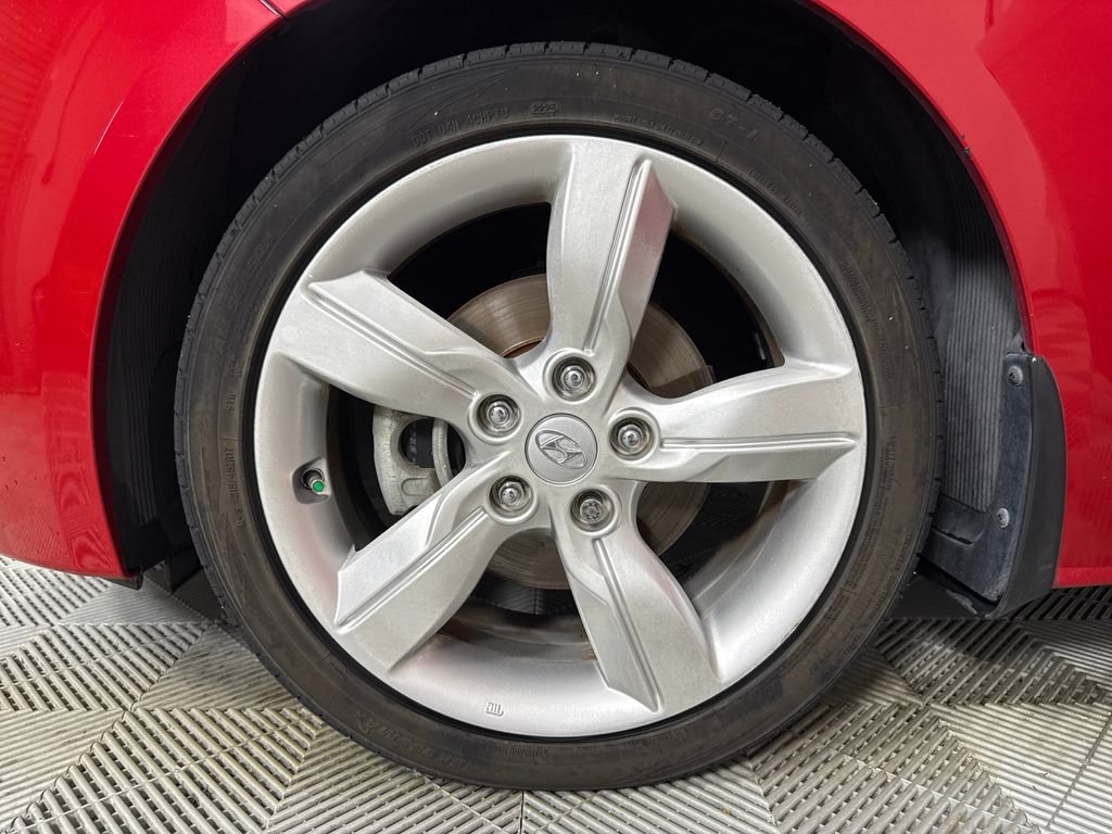 2013 Hyundai Veloster Base - Photo 18