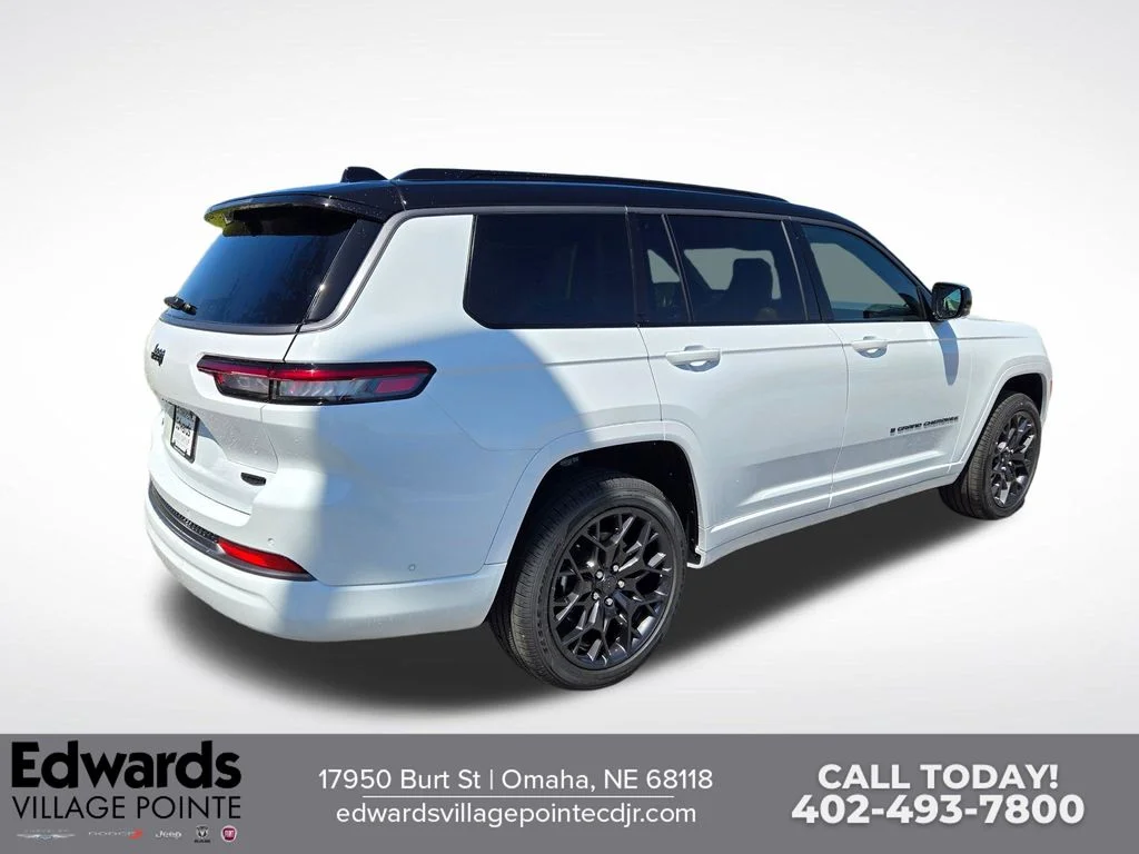 New 2026 Bright White Clear-Coat Exterior Paint Jeep Summit image 3