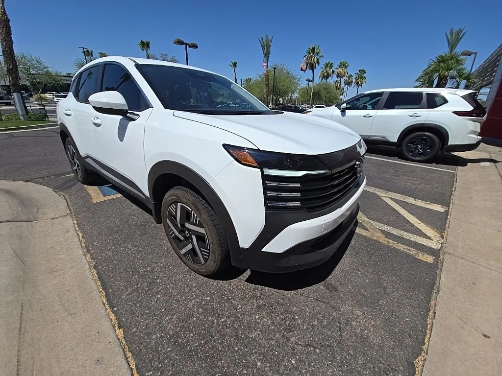 Used 2025 White Nissan SV image 11