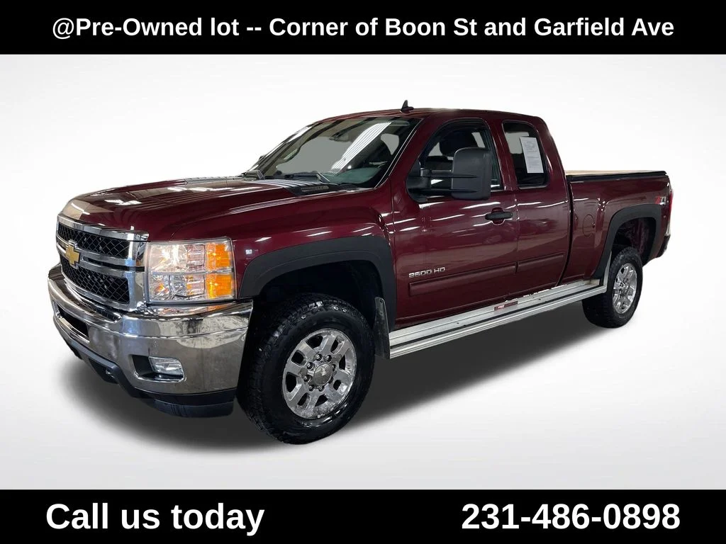 Used 2013 Red Chevrolet LT image 1