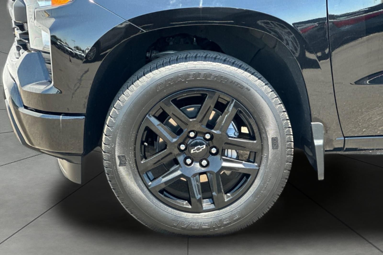 Used 2022 Black Chevrolet Custom image 29