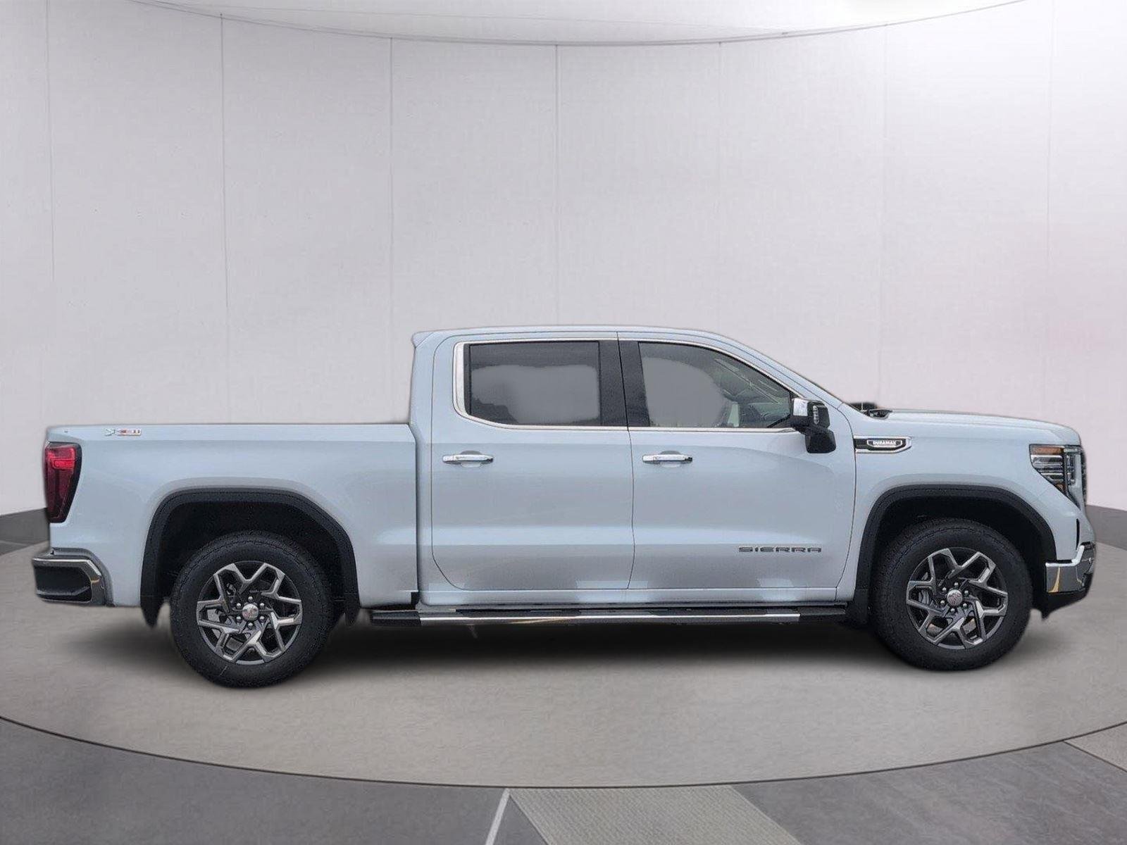 New 2026 Glacier White Tricoat GMC SLT image 8