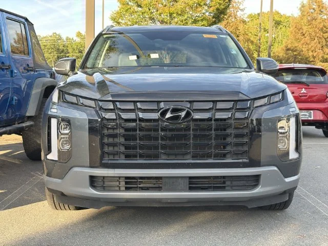 Used 2025 Gray Hyundai SEL image 3