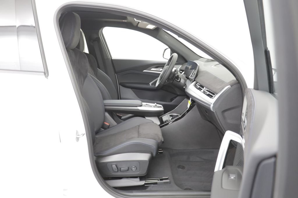 New 2026 Alpine White BMW xDrive28i image 19