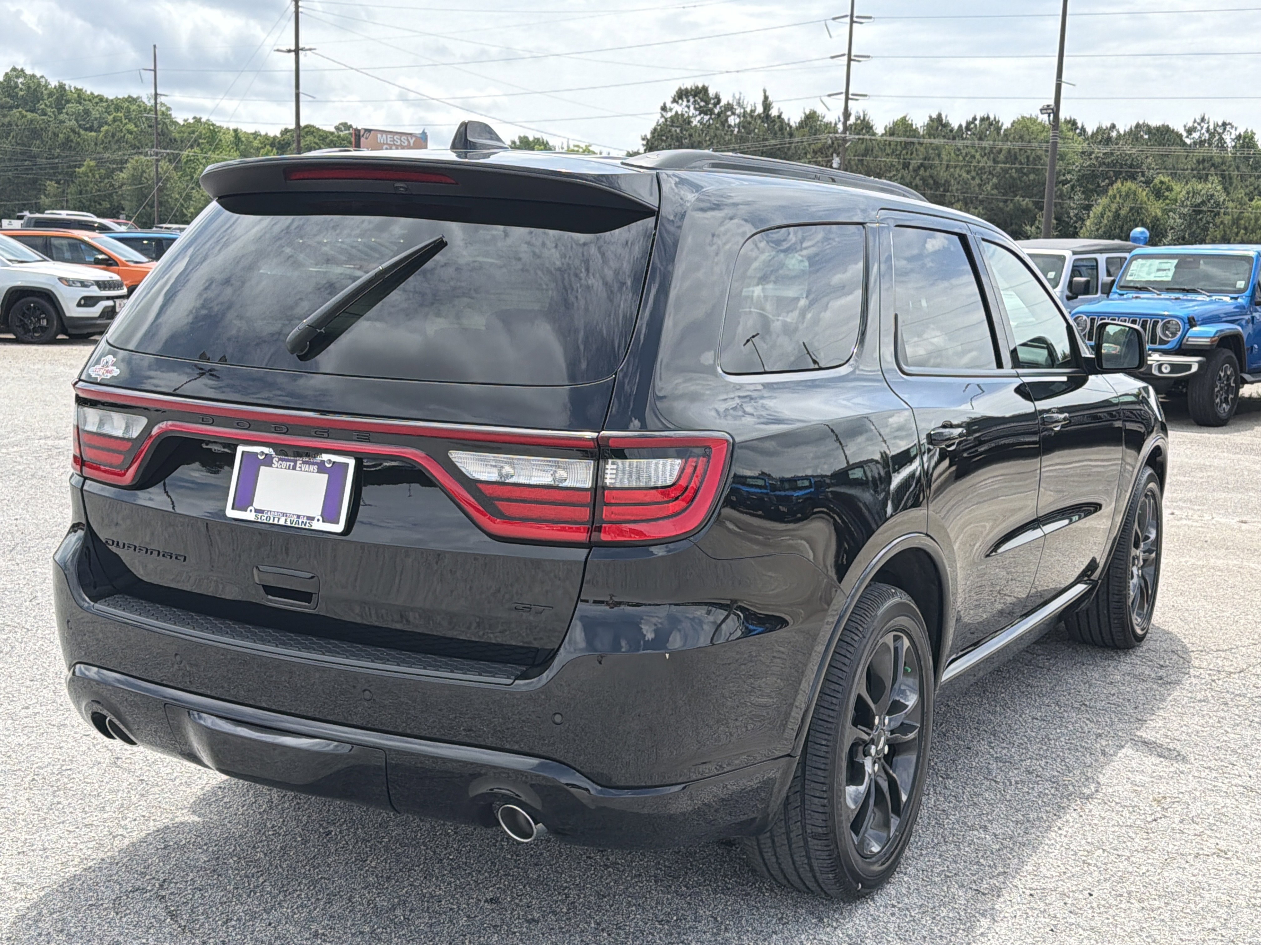 New 2026 Diamond Black Clear-Coat Exterior Paint Dodge GT image 6