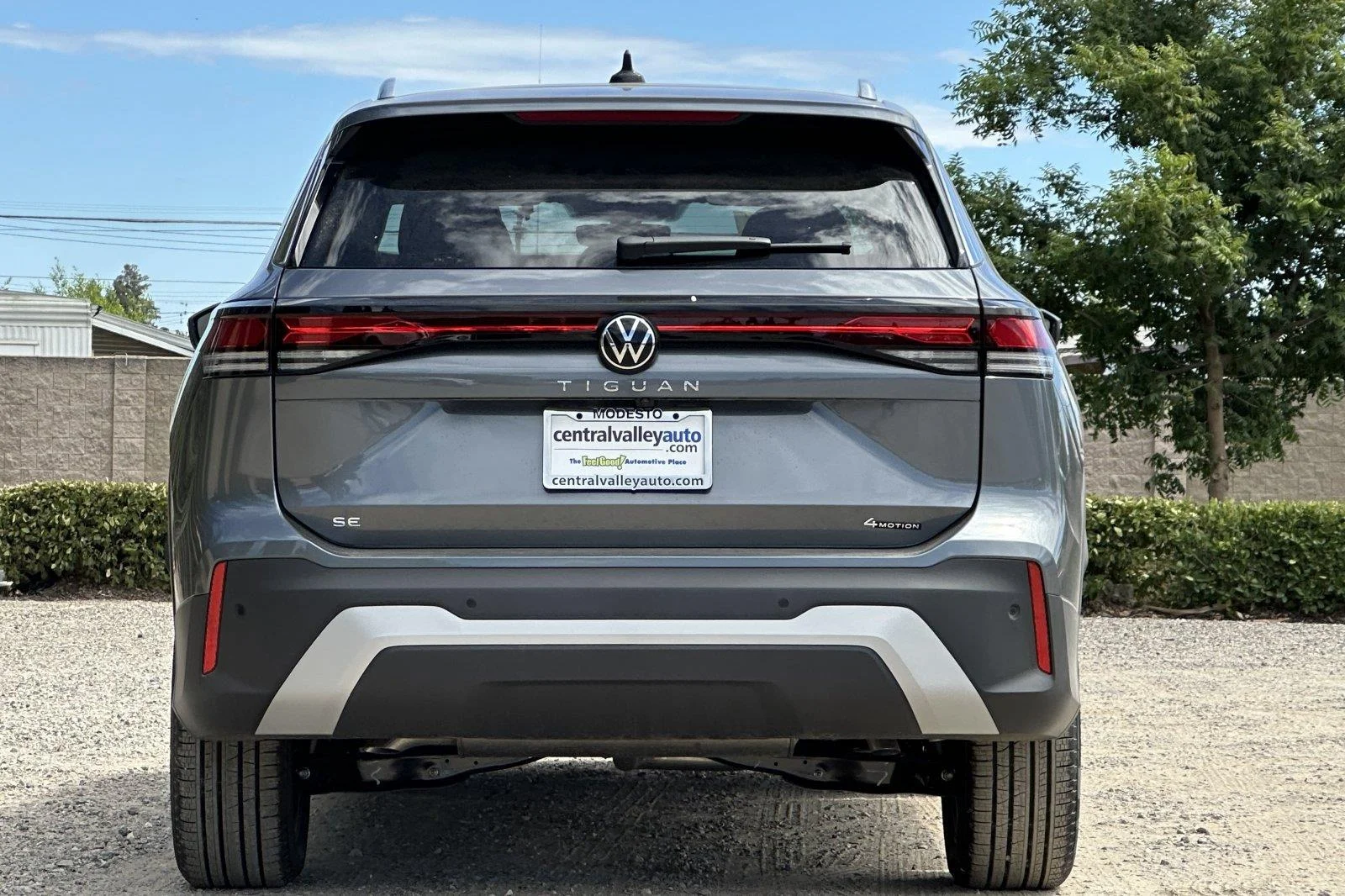 New 2026 Platinum Gray Metallic Volkswagen SE image 5