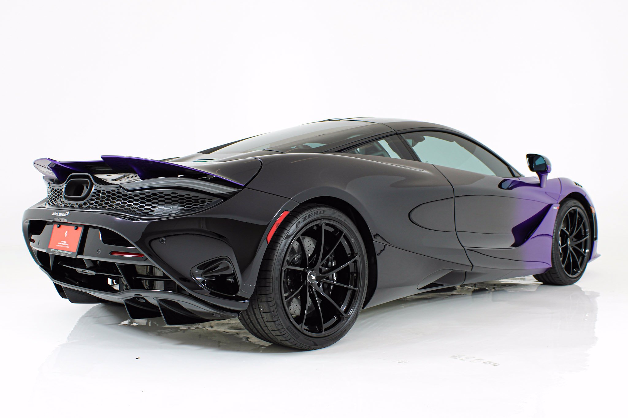 Used 2024 Purple McLaren Coupe image 19