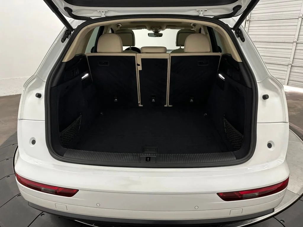 Used 2020 White Audi 45 Premium Plus image 28