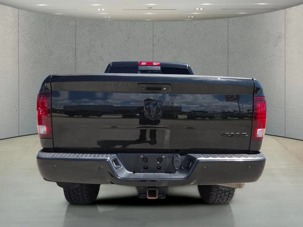 Used 2018 Brilliant Black Crystal Pearlcoat Ram Laramie image 6