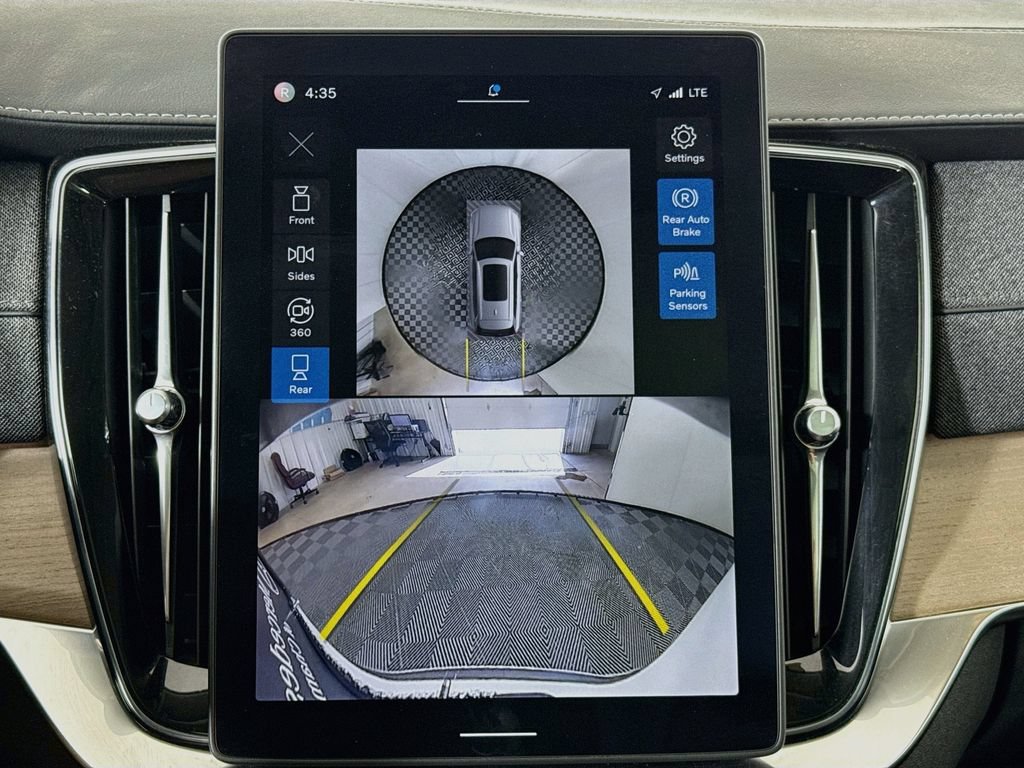 Used 2025 White Volvo Plus image 14