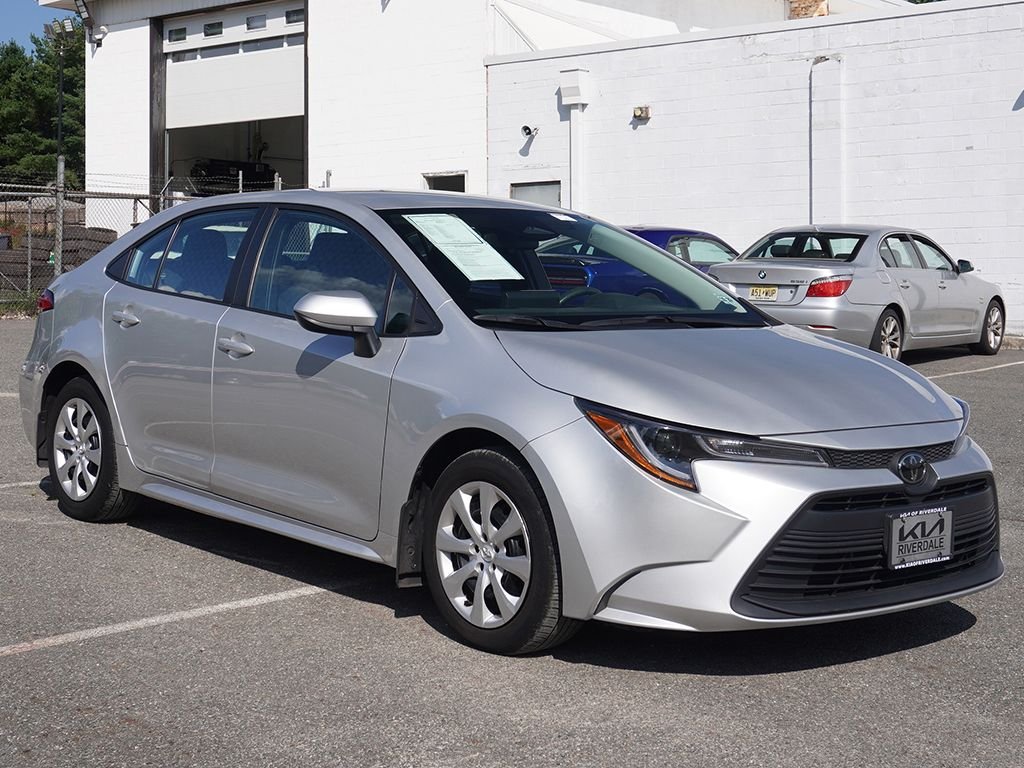 Used 2024 Toyota Corolla LE with VIN 5YFB4MDE7RP225688 for sale in Riverdale, NJ