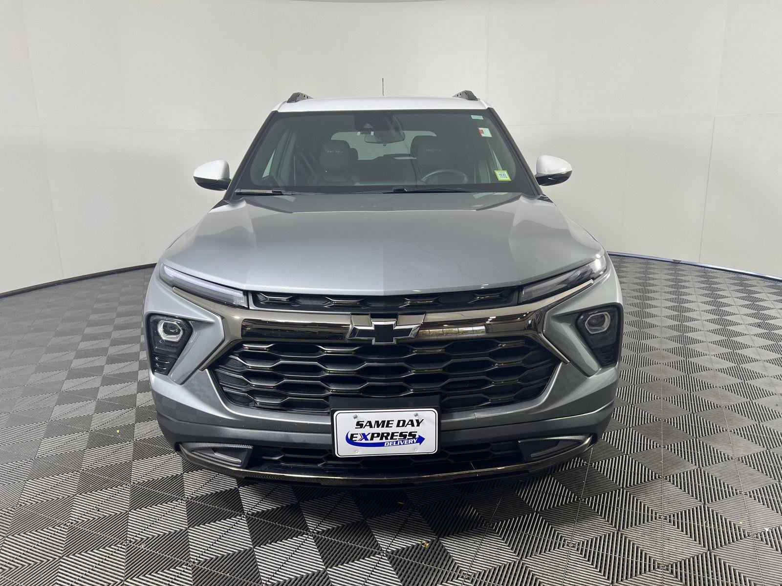 Used 2024 Sterling Gray Metallic Chevrolet ACTIV image 27
