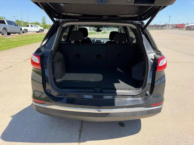 Used 2019 MOSAIC BLACK METALLIC Chevrolet LT image 5