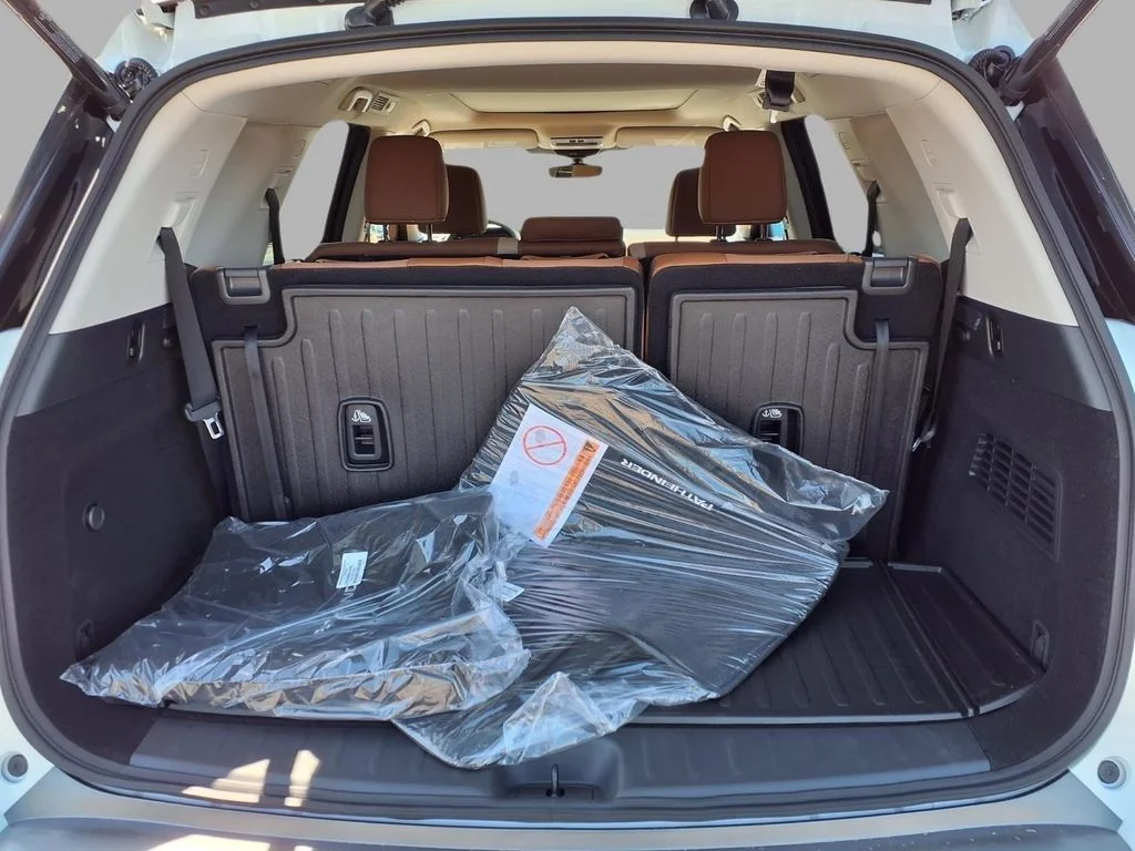 New 2026 Everest White Pearl TriCoat Nissan Platinum image 27