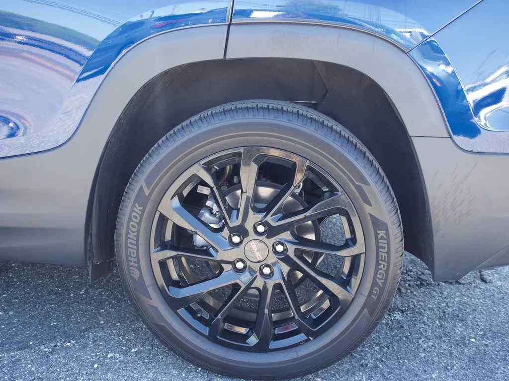 2023 GMC Terrain SLT - Photo 11