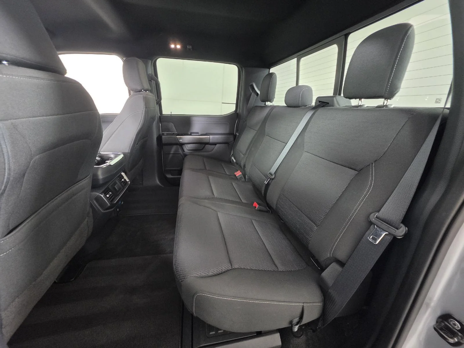 Used 2023 Iconic Silver Ford XLT image 19