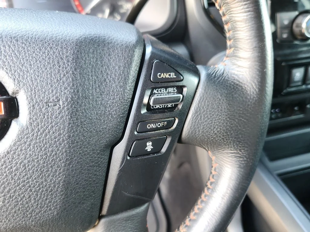 Used 2021 White Nissan PRO-4X image 22