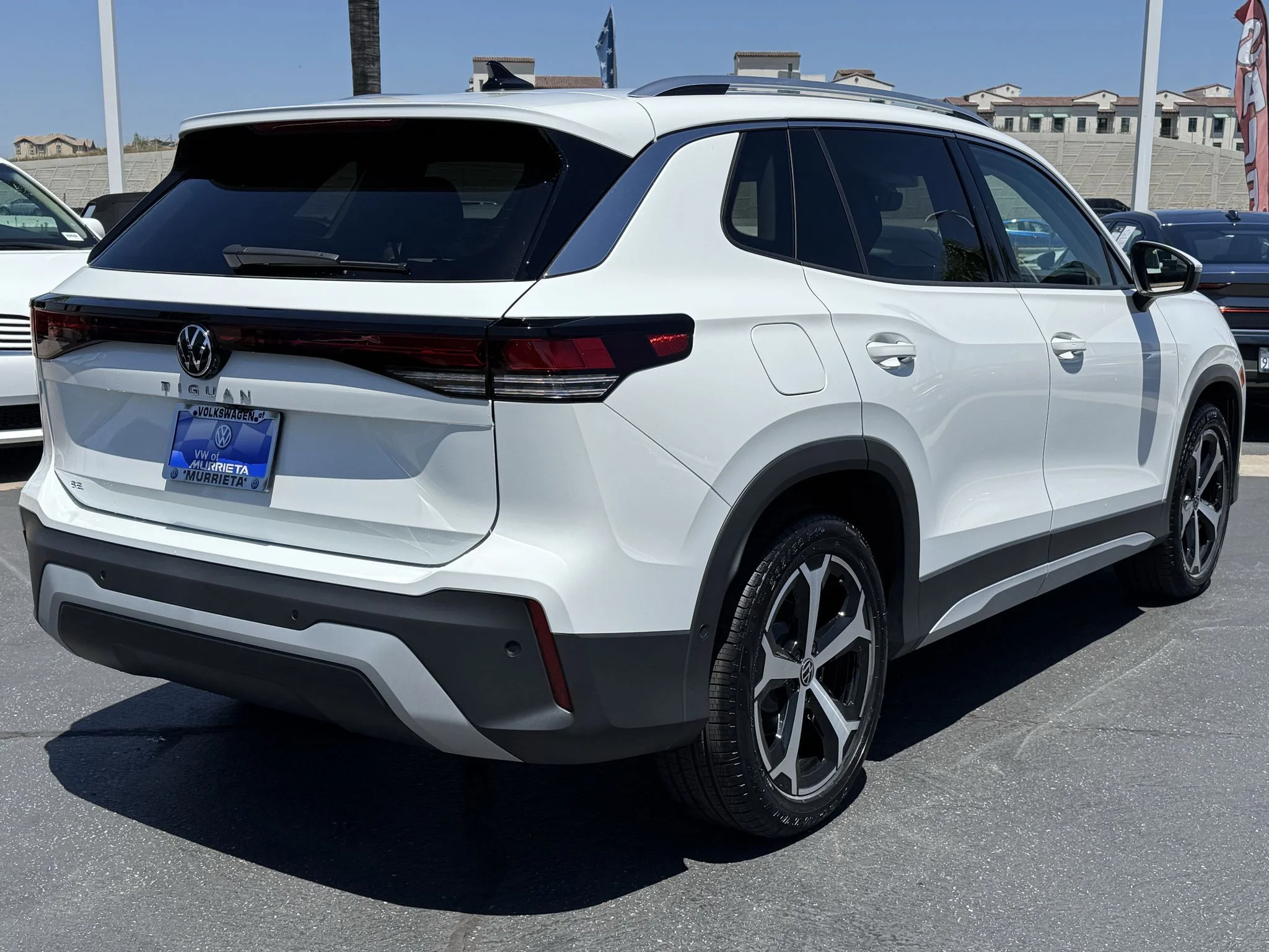 New 2026 Pure White Volkswagen SE image 7
