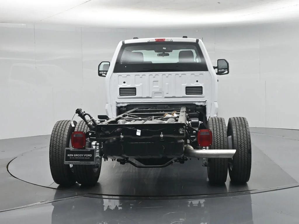 New 2026 White Ford XL image 17