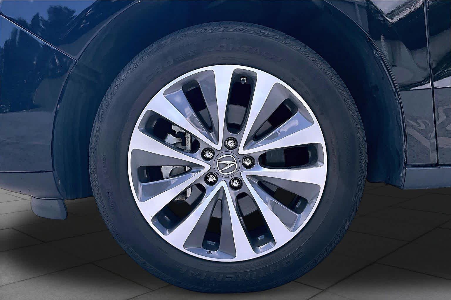 Used 2015 Crystal Black Pearl Acura Tech Pkg image 10