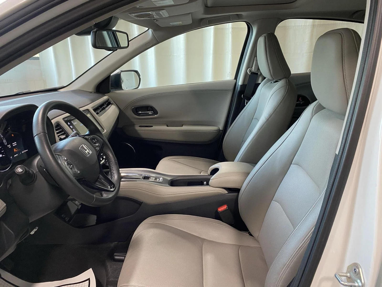 Used 2021 Platinum White Pearl Honda EX-L image 18