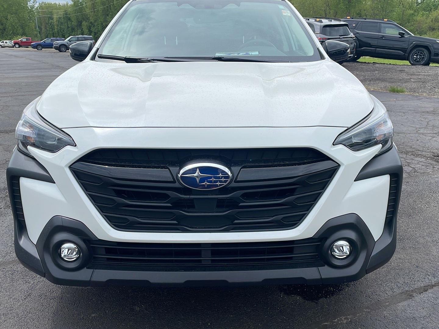 Used 2025 Crystal White Pearl Subaru Onyx Edition image 8