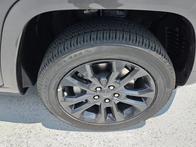 New 2026 Baltic Gray Metallic Clear-Coat Exterior Paint Jeep Limited Reserve image 11