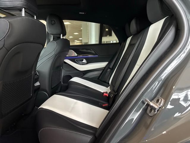 New 2026 MANUFAKTUR Silicon Grey Mercedes-Benz GLE 450 image 16