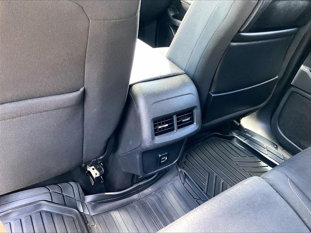 Used 2018 Gray GMC SLE image 28