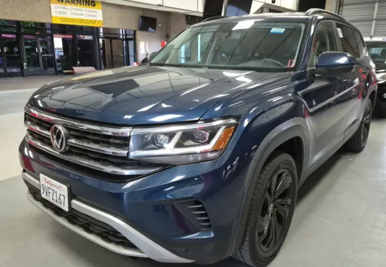 2022 Volkswagen Atlas 3.6L SE w/Tech 4MOTION's photo