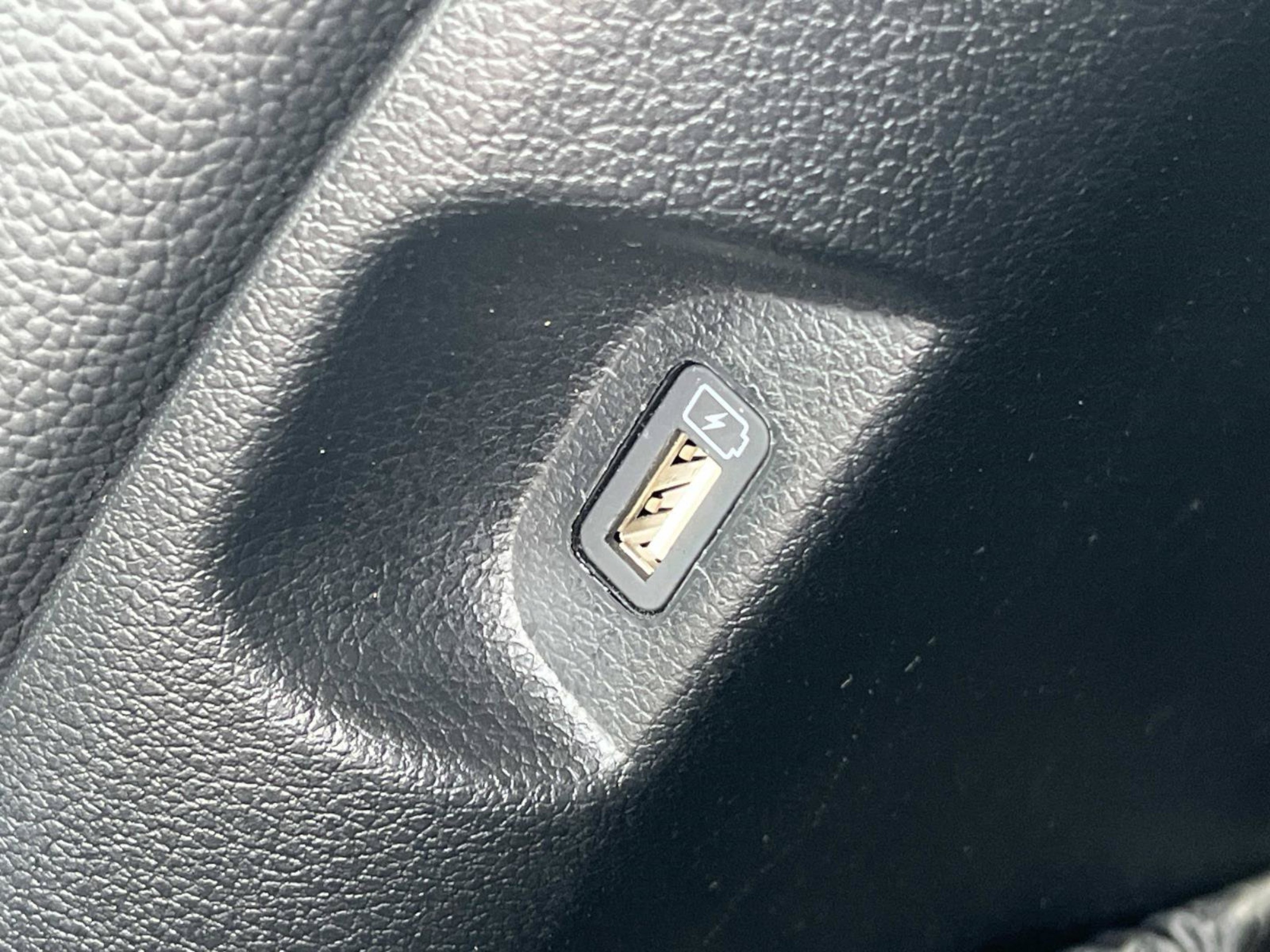 Used 2022 Abyss Black Pearl Hyundai SEL image 18