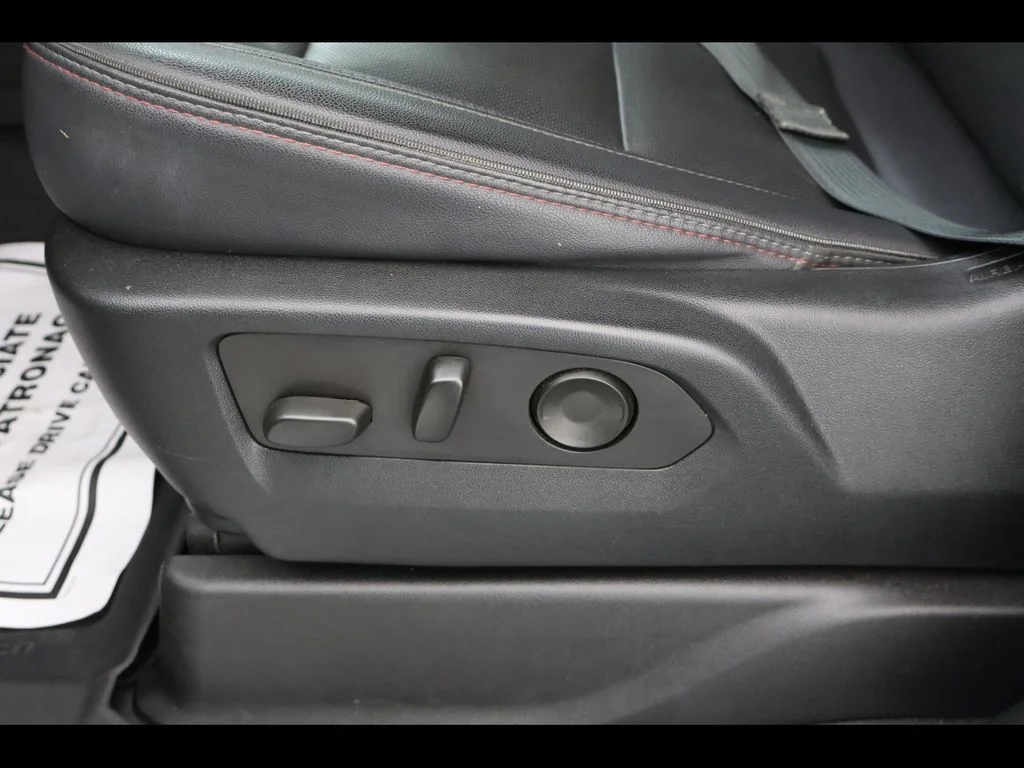 Used 2022 White Chevrolet RST image 14