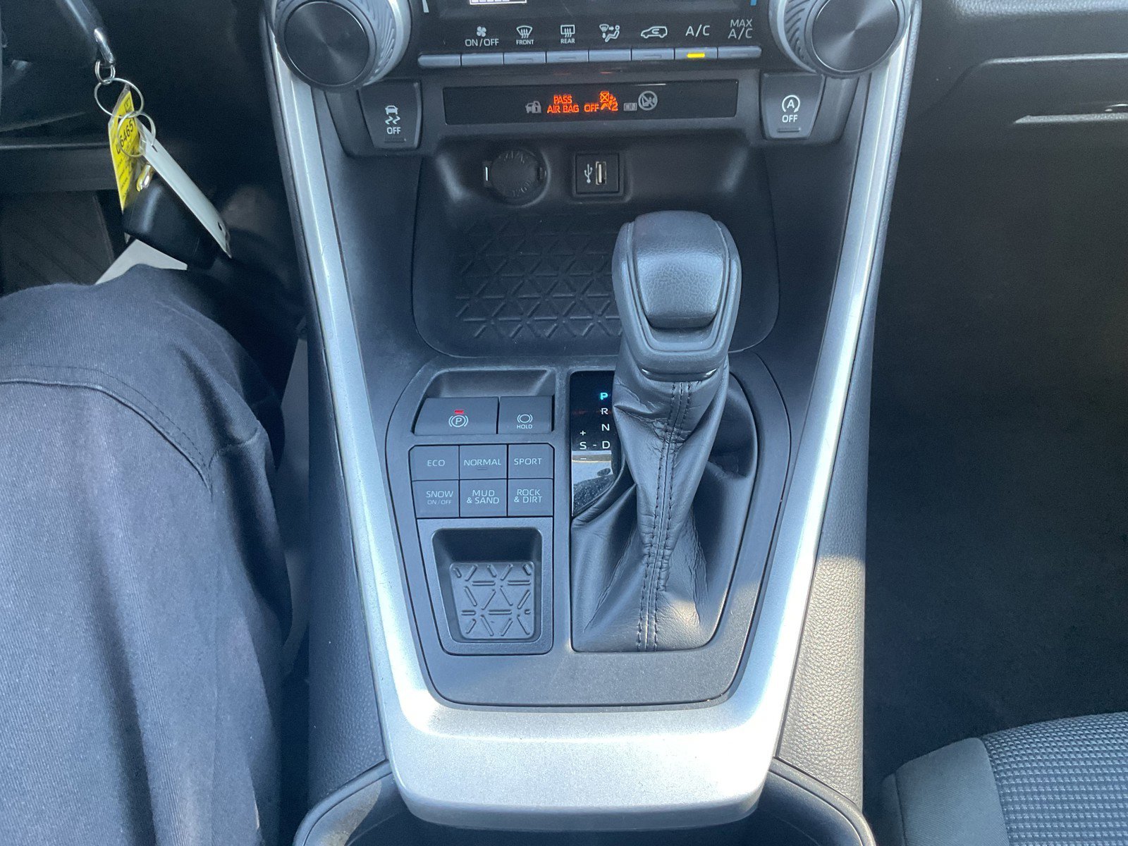 Used 2024 Silver Sky Metallic Toyota LE image 27