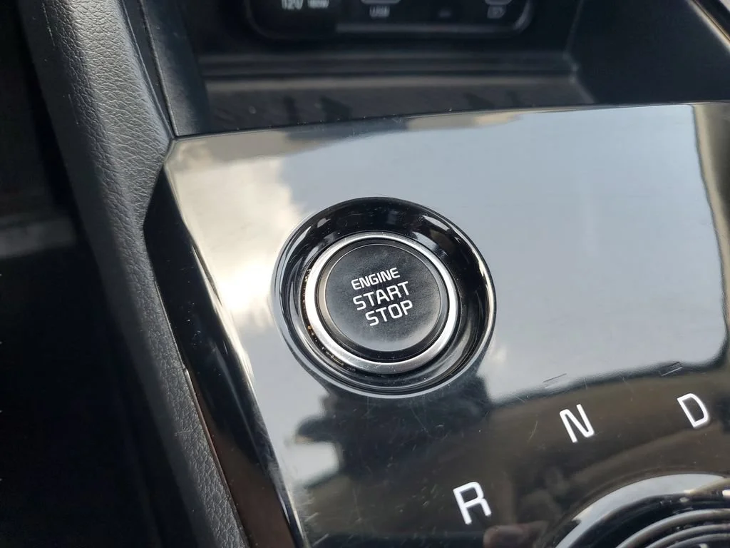 Used 2023 White Kia EX image 24
