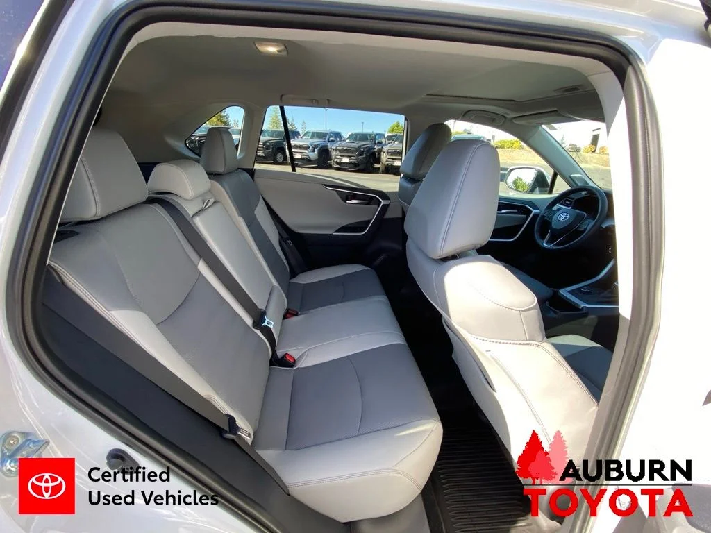 Certified Used 2025 Wind Chill Pearl Toyota Limited image 18